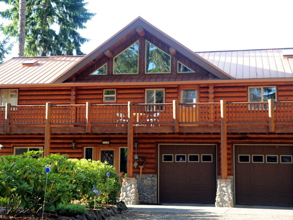 Lakeside Family Cabin